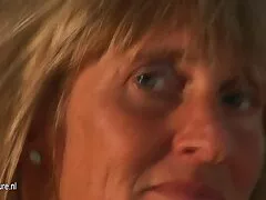 Babe cô gái tóc các trang xxx vàng blowjob đi văng hardcore thiếu niên